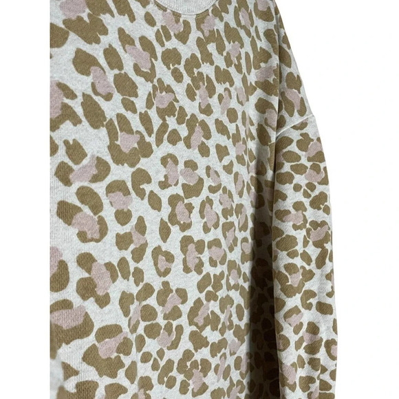 Aerie Women’s Fun Leopard Print Crew Neck Sweater Pink Beige Size Medium - Picture 5 of 8